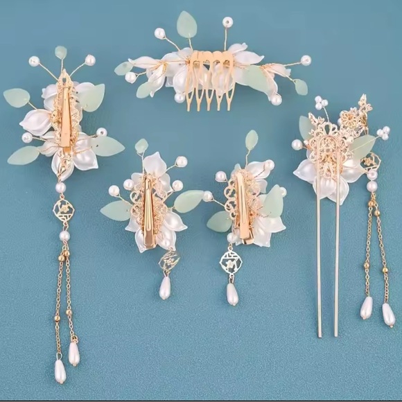 NWT Delicate White Floral Pearl bridal wedding Hair Accessory 5 piece Set main image 4